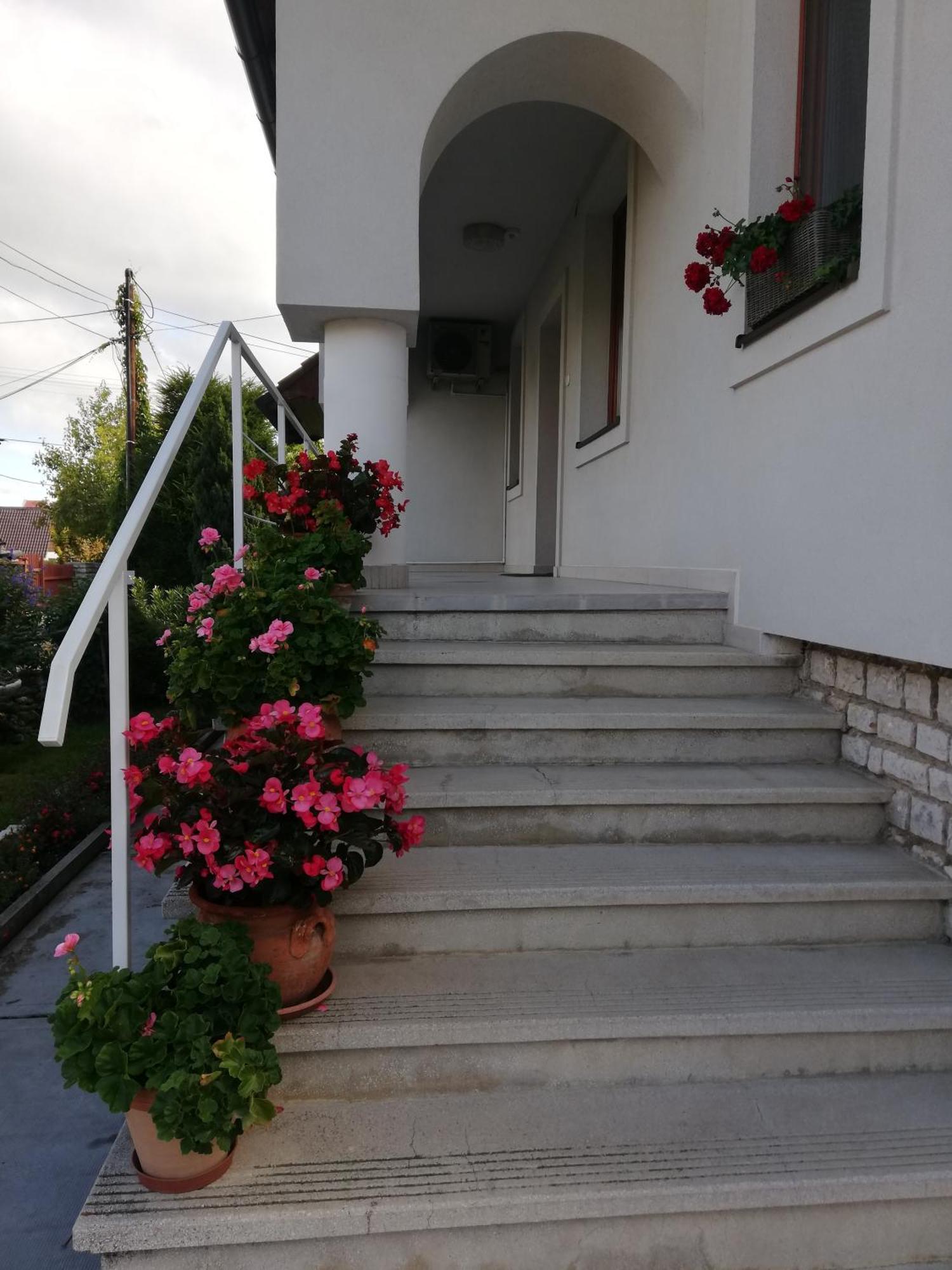 Viragos Vendeghaz Balatonfuered Apartment Exterior foto