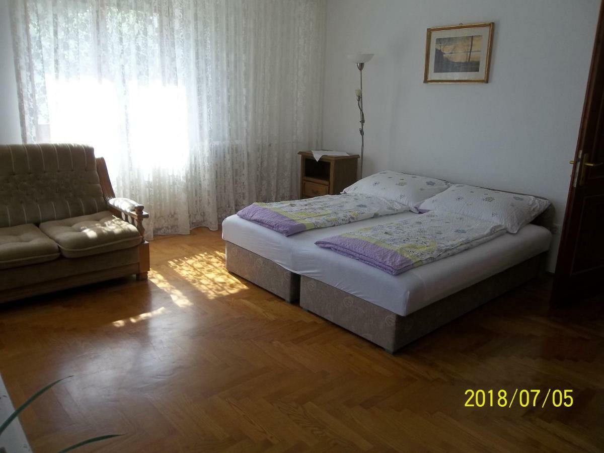 Viragos Vendeghaz Balatonfuered Apartment Exterior foto